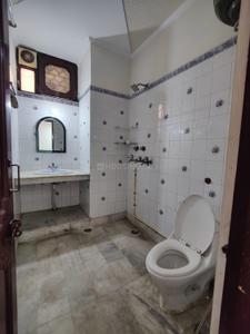 Image of 1620 Sq.ft 3 BHK Builder Floor for rent in Karkardooma, New Delhi for Rs. 40000