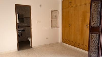 Bedroom Image of 2200 Sq.ft 4 BHK Apartment / Flat for sale in Meera Bai Apartments, Sector 5 Dwarka New Delhi for Rs. 27500000