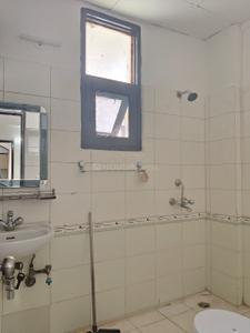 Bathroom Image of 1650 Sq.ft 3 BHK Apartment / Flat for rent in Panchsheel SPS Residency, Indirapuram Ghaziabad for Rs. 32000