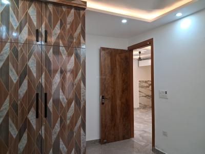 Bedroom Image of 600 Sq.ft 2 BHK Builder Floor for sale in Dwarka Mor New Delhi for Rs. 4000000