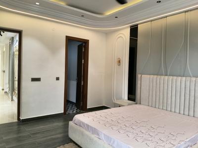 Bedroom Image of 2800 Sq.ft 4 BHK Builder Floor for rent in DLF The Grove, DLF Phase 5 Gurgaon for Rs. 125000