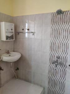 Bathroom Image of 1300 Sq.ft 3 BHK Apartment / Flat for sale in Bariatu Ranchi for Rs. 6500000
