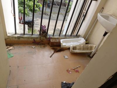 Balcony Image of 450 Sq.ft 1 BHK Apartment / Flat for rent in Vrindavan Yojana Lucknow for Rs. 8000
