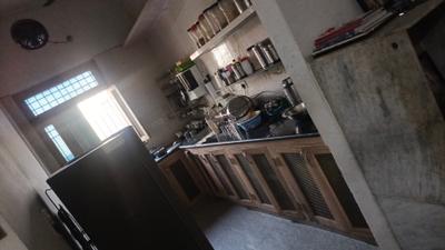 Kitchen Image of 1125 Sq.ft 3 BHK Apartment / Flat for rent in Krishna Nagar Mathura for Rs. 15000