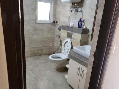 Bathroom Image of 2002 Sq.ft 3 BHK Apartment / Flat for rent in Experion The Heartsong, Sector 108 Gurgaon for Rs. 60000
