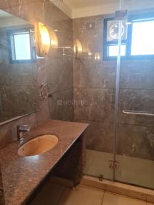Bathroom Image of 5750 Sq.ft 5 BHK Apartment / Flat for sale in Ambience Lagoon, DLF Phase 3 Gurgaon for Rs. 119500000