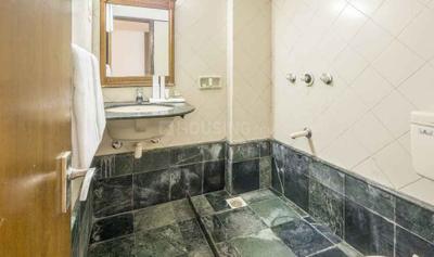 Bathroom Image of 6000 Sq.ft 8 BHK Apartment / Flat for sale in Bandra West Mumbai for Rs. 380000000