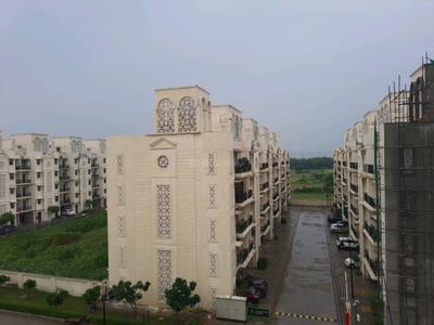 Building Image of 865 Sq.ft 2 BHK Builder Floor for sale in Signature Global Park 2 And 3, Sector 36 Sohna for Rs. 8500000