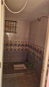 Bathroom Image of 600 Sq.ft 1 BHK Independent House for rent in Koundampalayam Coimbatore for Rs. 12000
