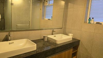 Bathroom Image of 2273 Sq.ft 4 BHK Apartment / Flat for rent in Casagrand Amethyst, Sholinganallur Chennai for Rs. 69000