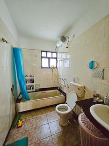 Bathroom Image of 3044 Sq.ft 4.5 BHK Independent House for sale in Kolte Patil Maestros, Wanowrie Pune for Rs. 38000000