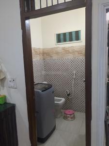 Bathroom Image of 2900 Sq.ft 7 BHK Independent House for sale in Mithapur New Delhi for Rs. 26000000