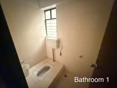 Bathroom Image of 1600 Sq.ft 3.5 BHK Apartment / Flat for sale in Kumar Kruti, Kalyani Nagar Pune for Rs. 31500000