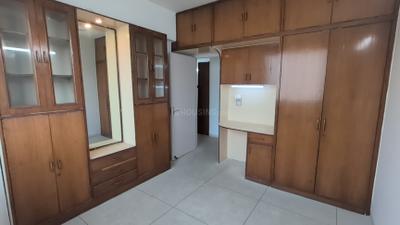 Bedroom Image of 1450 Sq.ft 3 BHK Apartment / Flat for rent in DLF Carlton Estate, Sector 53 Gurgaon for Rs. 65000