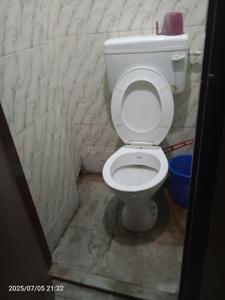 Bathroom Image of 800 Sq.ft 2 BHK Apartment / Flat for sale in Garfa Kolkata for Rs. 3500000