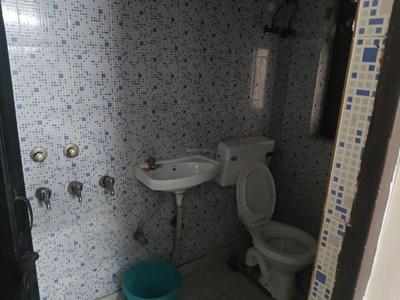Bathroom Image of 550 Sq.ft 1 BHK Builder Floor for rent in DDA Flats Hari Nagar, Hari Nagar New Delhi for Rs. 17000