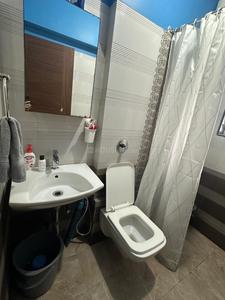 Bathroom Image of 570 Sq.ft 1 BHK Apartment / Flat for rent in Kshitija Shree Laxmi Residency, Byculla Mumbai for Rs. 48000