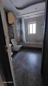 Bathroom Image of 4500 Sq.ft 6 BHK Apartment / Flat for sale in Kalighat Kolkata for Rs. 100000000