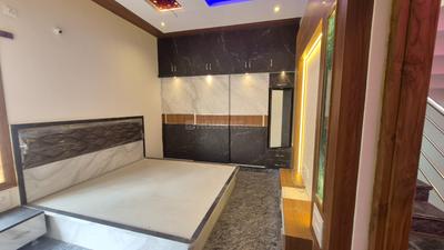 Image of 2400 Sq.ft 3 BHK Duplex for sale in Vishveshwaraya Nagar, Bengaluru for Rs. 18500000