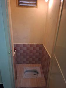 Bathroom Image of 1100 Sq.ft 2 BHK Builder Floor for rent in Valasaravakkam Chennai for Rs. 21000