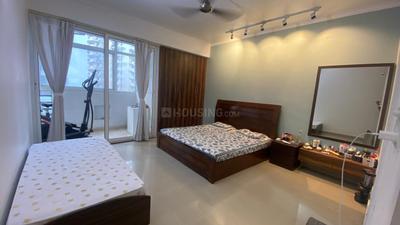 Hall Image of 1650 Sq.ft 3 BHK Apartment / Flat for sale in Panchsheel Wellington, Crossings Republik Ghaziabad for Rs. 11000000