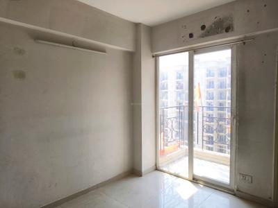 Bedroom Image of 700 Sq.ft 2 BHK Apartment / Flat for sale in Signature Global The Millennia, Sector 37D Gurgaon for Rs. 6900000