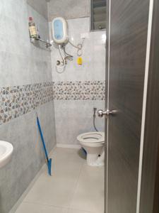 Bathroom Image of 800 Sq.ft 1 BHK Apartment / Flat for sale in Riddhi Kaushalam Residency, Gota Ahmedabad for Rs. 4000000