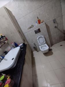 Bathroom Image of 3000 Sq.ft 3 BHK Builder Floor for rent in Hauz Khas New Delhi for Rs. 200000
