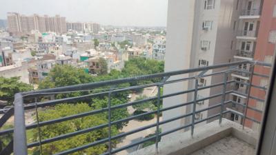 Balcony Image of 1600 Sq.ft 3 BHK Apartment / Flat for sale in Mahindra Aura, Sector 110A Gurgaon for Rs. 23000000