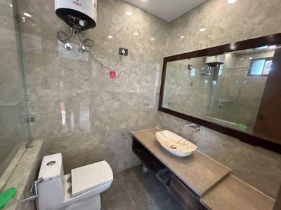 Bathroom Image of 1585 Sq.ft 2.5 BHK Apartment / Flat for sale in Tata Gurgaon Gateway, Sector 112 Gurgaon for Rs. 17900000