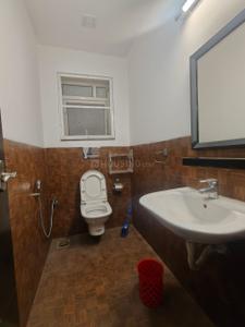 Bathroom Image of 3000 Sq.ft 3 BHK Apartment / Flat for rent in Injambakkam Chennai for Rs. 130000