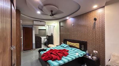 Bedroom Image of 1496 Sq.ft 1 RK Apartment / Flat for rent in DLF Capital Greens Phase 1 And 2, Karampura New Delhi for Rs. 18000