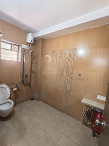 Bathroom Image of 2800 Sq.ft 4 BHK Apartment / Flat for rent in Race Course Vadodara for Rs. 55000