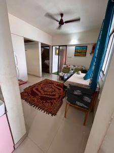 Hall Image of 585 Sq.ft 1 BHK Apartment / Flat for rent in Sudhir Amrapali Complex, Kalyani Nagar Pune for Rs. 25000