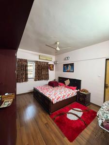 Bedroom Image of 2400 Sq.ft 4.5 BHK Apartment / Flat for sale in Magarpatta Laburnum Park, Magarpatta City Pune for Rs. 40000000
