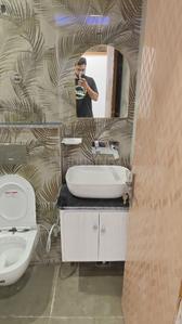 Bathroom Image of 200 Sq.ft 1 RK Apartment / Flat for rent in Sant Nagar New Delhi for Rs. 25000