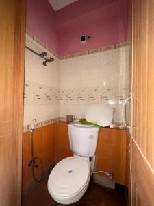 Bathroom Image of 870 Sq.ft 2 BHK Apartment / Flat for rent in Rajarhat Kolkata for Rs. 9000