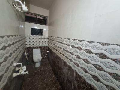 Bathroom Image of 425 Sq.ft 1 BHK Builder Floor for rent in Marathahalli Bengaluru for Rs. 12000