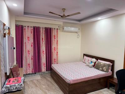 Bedroom Image of 2700 Sq.ft 3 BHK Builder Floor for rent in Palam Vihar Gurgaon for Rs. 66000