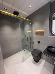 Bathroom Image of 4200 Sq.ft 4.5 BHK Apartment / Flat for sale in Raunak Viraj Tower, Thane West Thane for Rs. 120000000