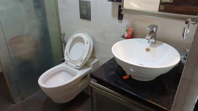 Image of 1200 Sq.ft 3 BHK Apartment / Flat for rent in Vastu Tower, Malad West, Mumbai for Rs. 125000