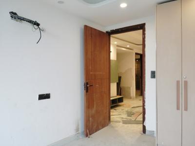 Bedroom Image of 1350 Sq.ft 3 BHK Apartment / Flat for sale in Satbari New Delhi for Rs. 12000000