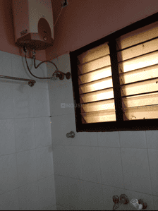 Bathroom Image of 1200 Sq.ft 3 BHK Builder Floor for rent in Trichy Tiruchirappalli for Rs. 20000