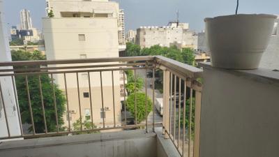 Balcony Image of 1800 Sq.ft 3 BHK Apartment / Flat for rent in Bestech Park View Spa Next, Sector 67 Gurgaon for Rs. 65000