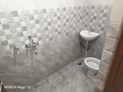 Bathroom Image of 1250 Sq.ft 3 BHK Villa for sale in Gomti Nagar Lucknow for Rs. 7000000