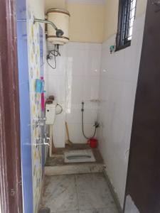 Bathroom Image of 500 Sq.ft 1 BHK Builder Floor for sale in Hari Nagar Ashram New Delhi for Rs. 3500000