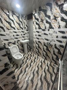 Bathroom Image of 500 Sq.ft 2 BHK Villa for rent in Indira Nagar Lucknow for Rs. 18000