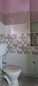Bathroom Image of 1075 Sq.ft 3 BHK Apartment / Flat for sale in Behala Kolkata for Rs. 4400000