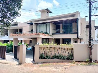 Image of 5000 Sq.ft 4 BHK Independent House for sale in Kakkanad, Kochi for Rs. 42000000