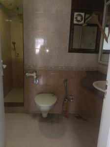 Bedroom Two Image of 3200 Sq.ft 4 BHK Apartment / Flat for sale in BREDCO Viceroy Park, Kandivali East Mumbai for Rs. 110000000